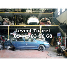 Renault Megane 1 Orjinal Çıkma Sağ Ön Kapı